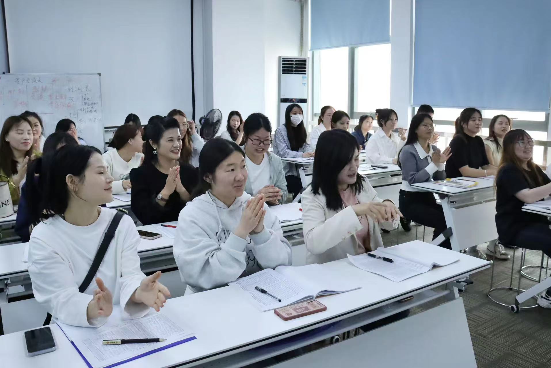都市领航教育背景及办学历程、培训课程、学习时长、收费标准、就业岗位说明